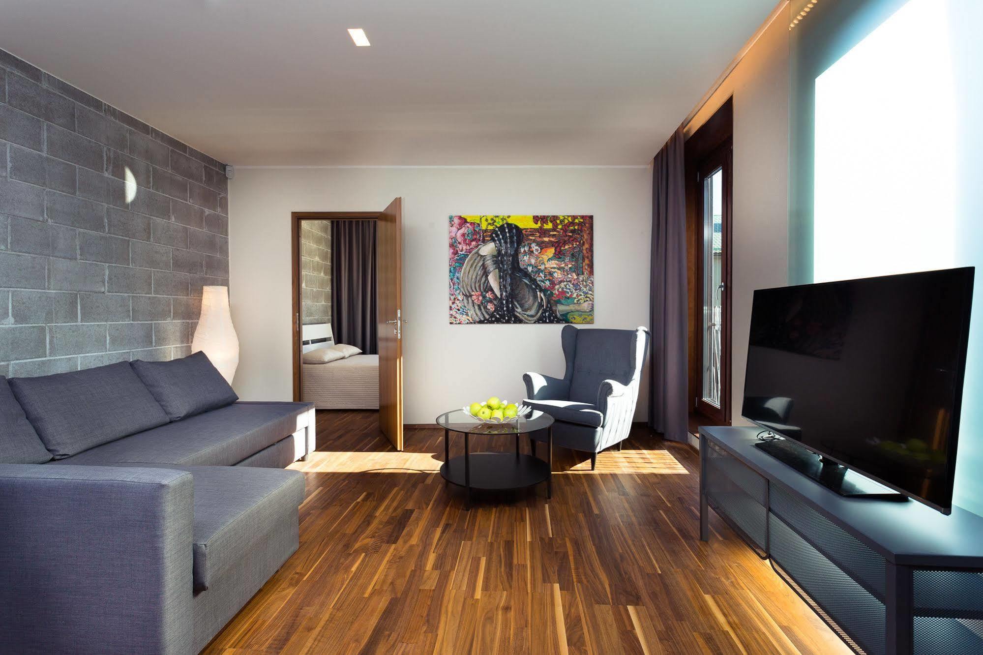 Konrad Old Town Aparthotel ตาร์ตู ภายนอก รูปภาพ